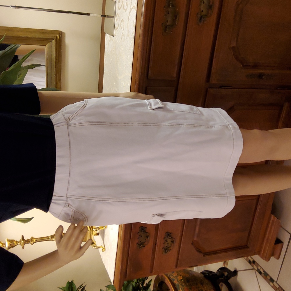 Quacker Factory DreamJeannes Cargo Pocket Skort w/Rhinestone Detail - White